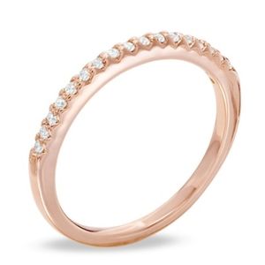 Rose gold and diamond band sz 5